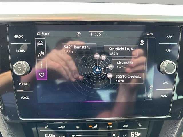 Vehicle image 14 of 28