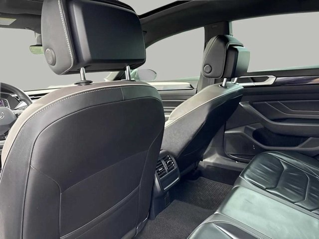 Vehicle image 8 of 28