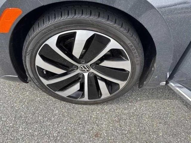 Vehicle image 28 of 28
