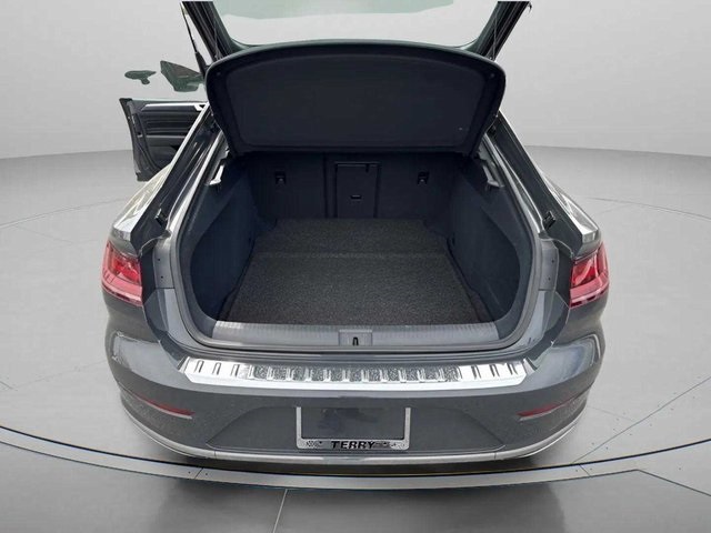 Vehicle image 11 of 28