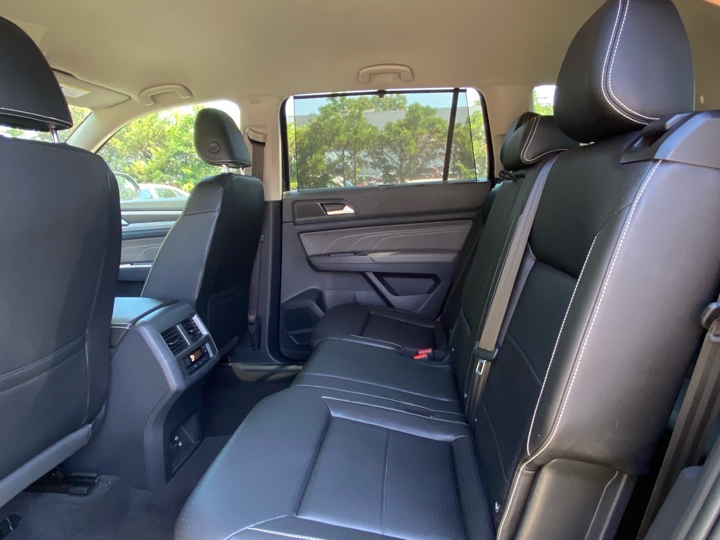Vehicle image 15 of 17