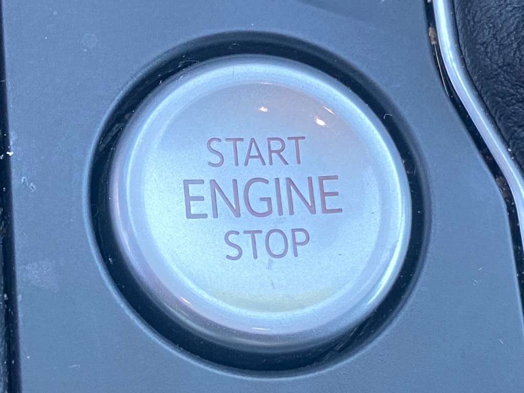 Vehicle image 14 of 17