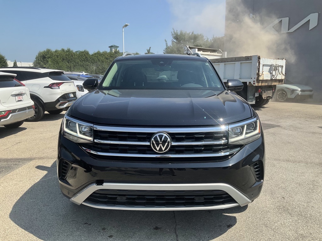 2021 Volkswagen Atlas 2.0T SEL Image 2 of 31