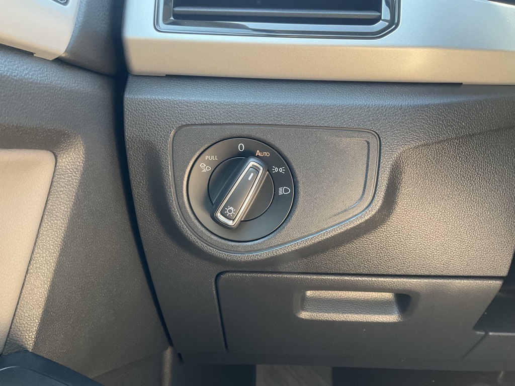 2021 Volkswagen Atlas 2.0T SEL Image 26 of 31