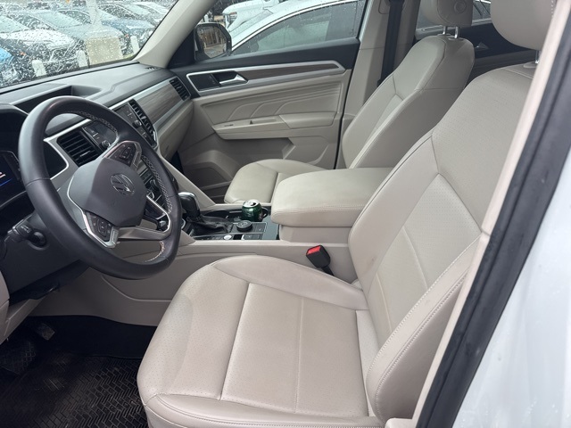 2021 Volkswagen Atlas 2.0T SEL Image 9 of 13