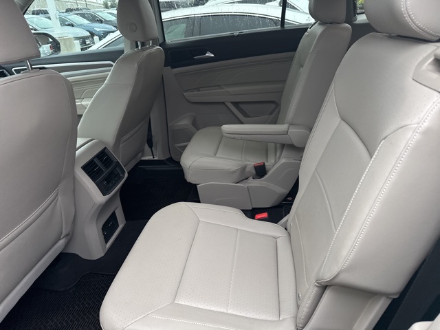 2021 Volkswagen Atlas 2.0T SEL Image 6 of 13