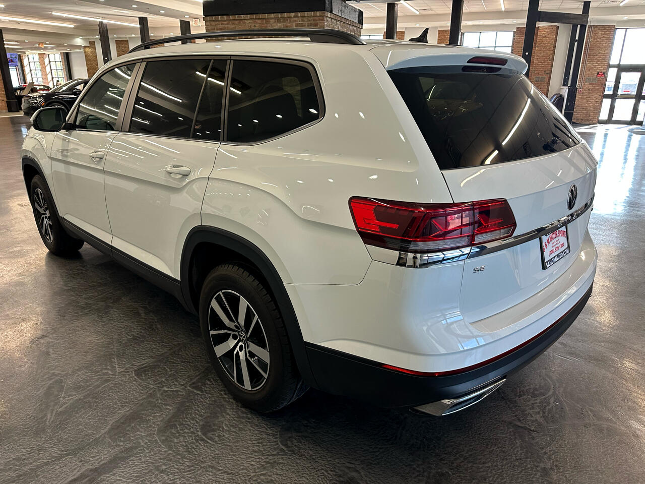 2021 Volkswagen Atlas 2.0T SE Image 8 of 29