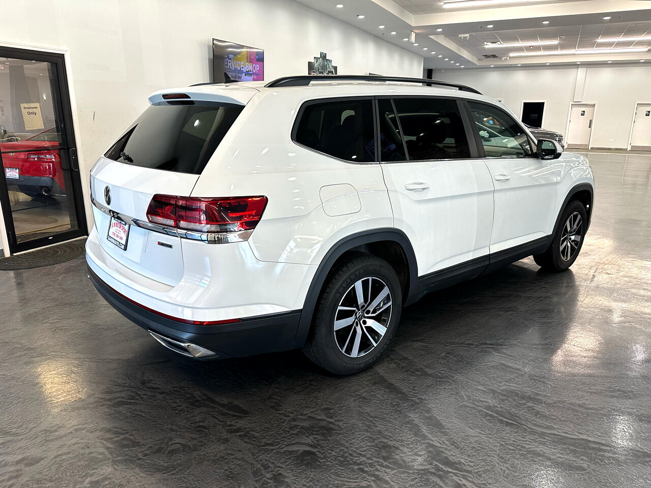 2021 Volkswagen Atlas 2.0T SE Image 6 of 29