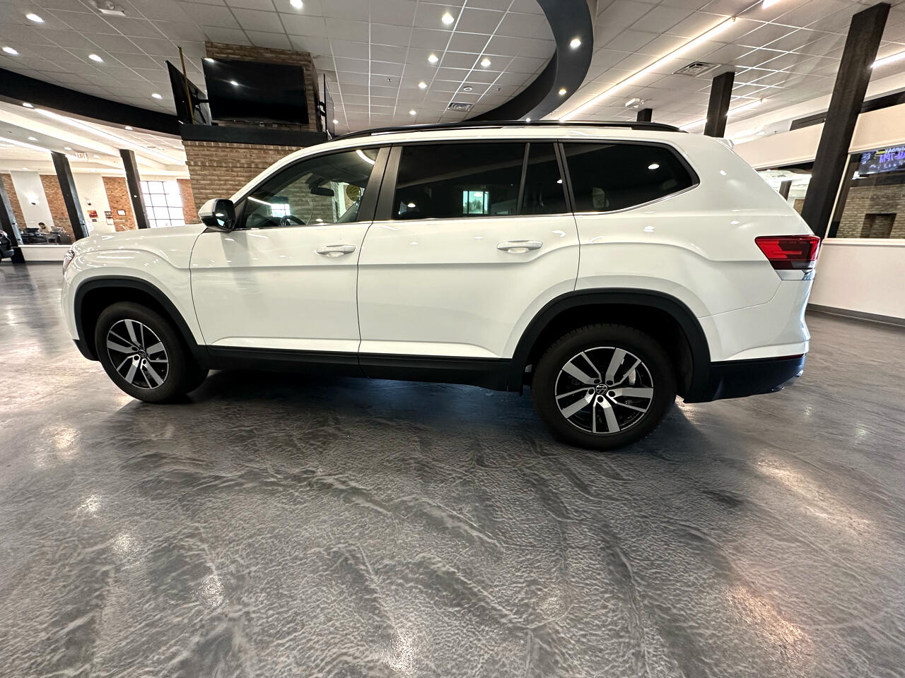 2021 Volkswagen Atlas 2.0T SE Image 7 of 29