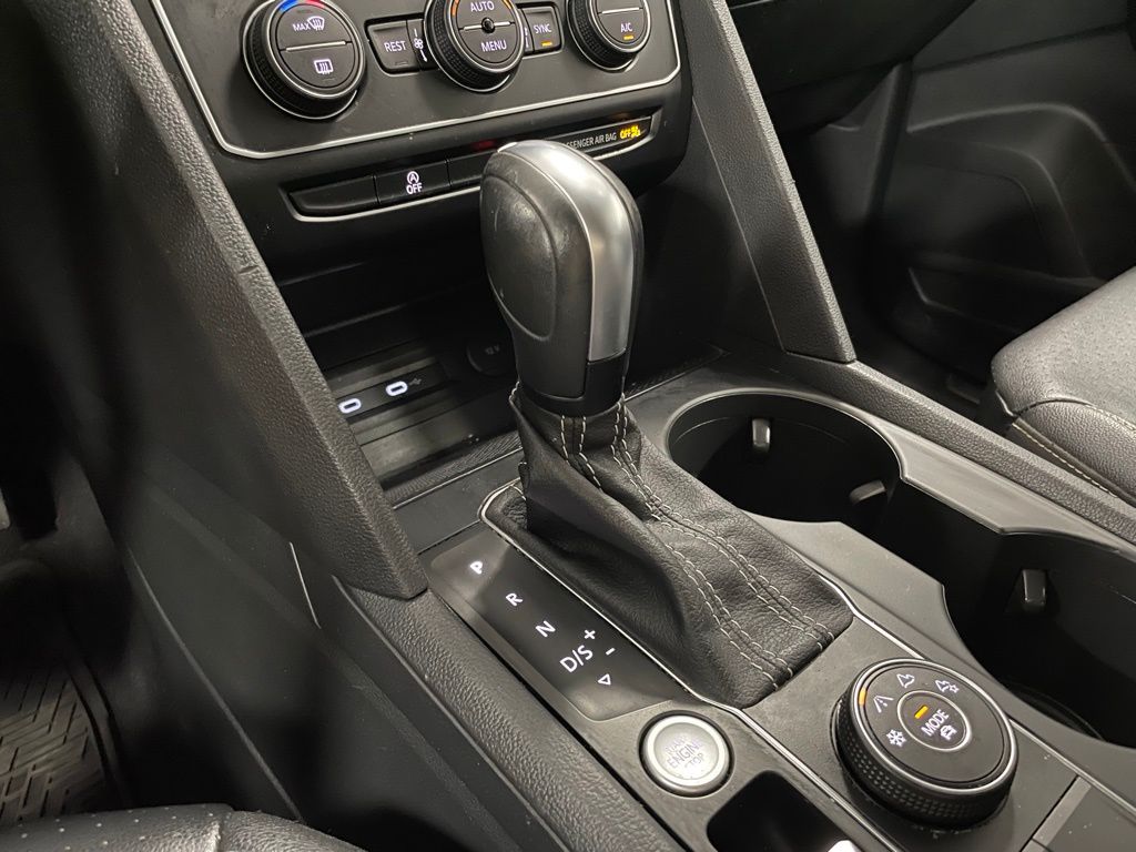 2021 Volkswagen Atlas 2.0T SE Technology Image 21 of 28