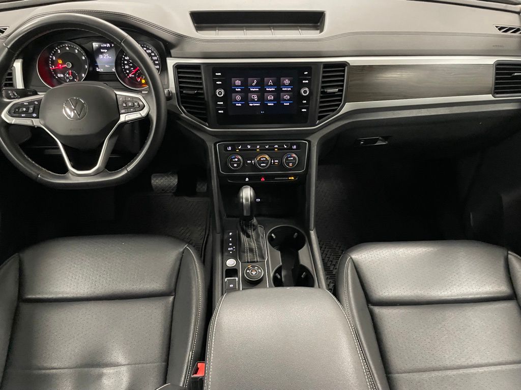 2021 Volkswagen Atlas 2.0T SE Technology Image 17 of 28