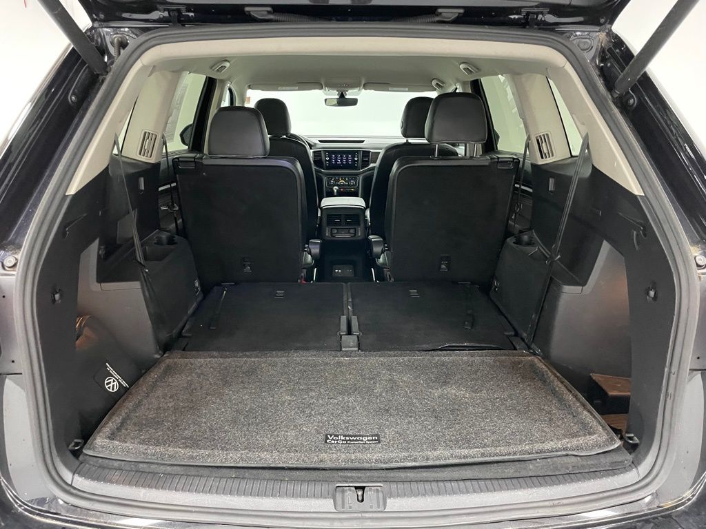 2021 Volkswagen Atlas 2.0T SE Technology Image 11 of 28