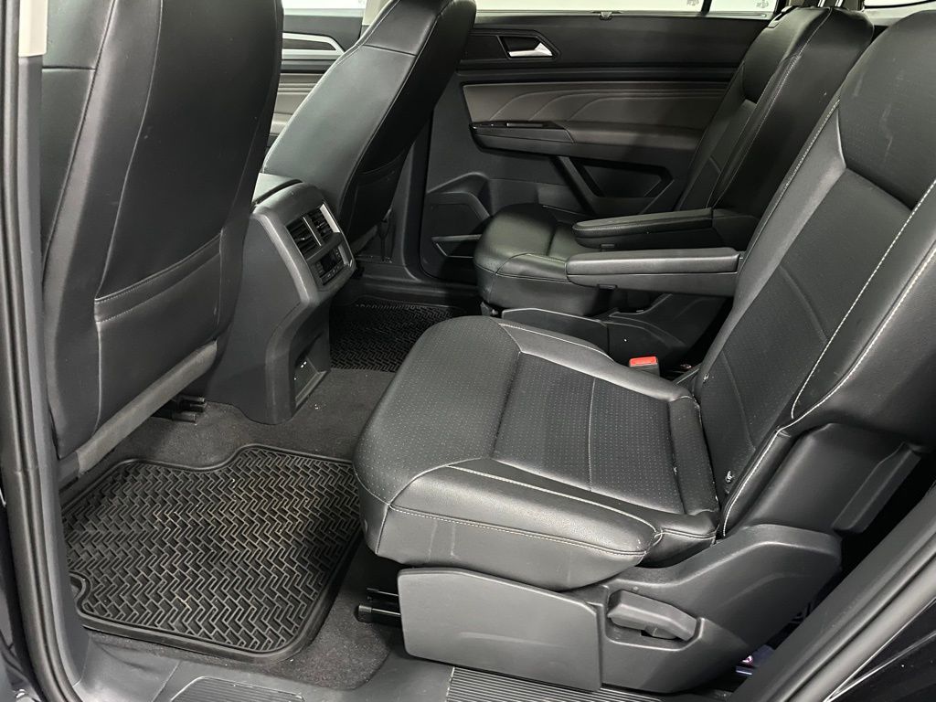 2021 Volkswagen Atlas 2.0T SE Technology Image 13 of 28