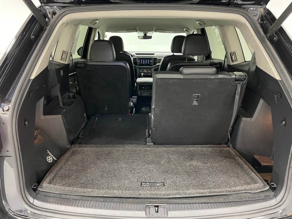 2021 Volkswagen Atlas 2.0T SE Technology Image 9 of 28