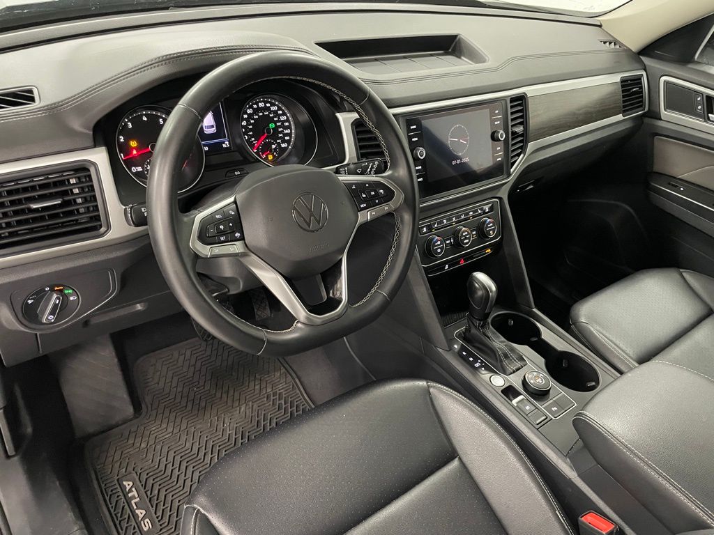 2021 Volkswagen Atlas 2.0T SE Technology Image 15 of 28