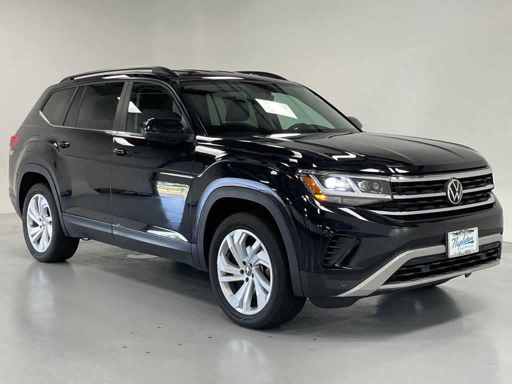 2021 Volkswagen Atlas 2.0T SE Technology Image 3 of 28