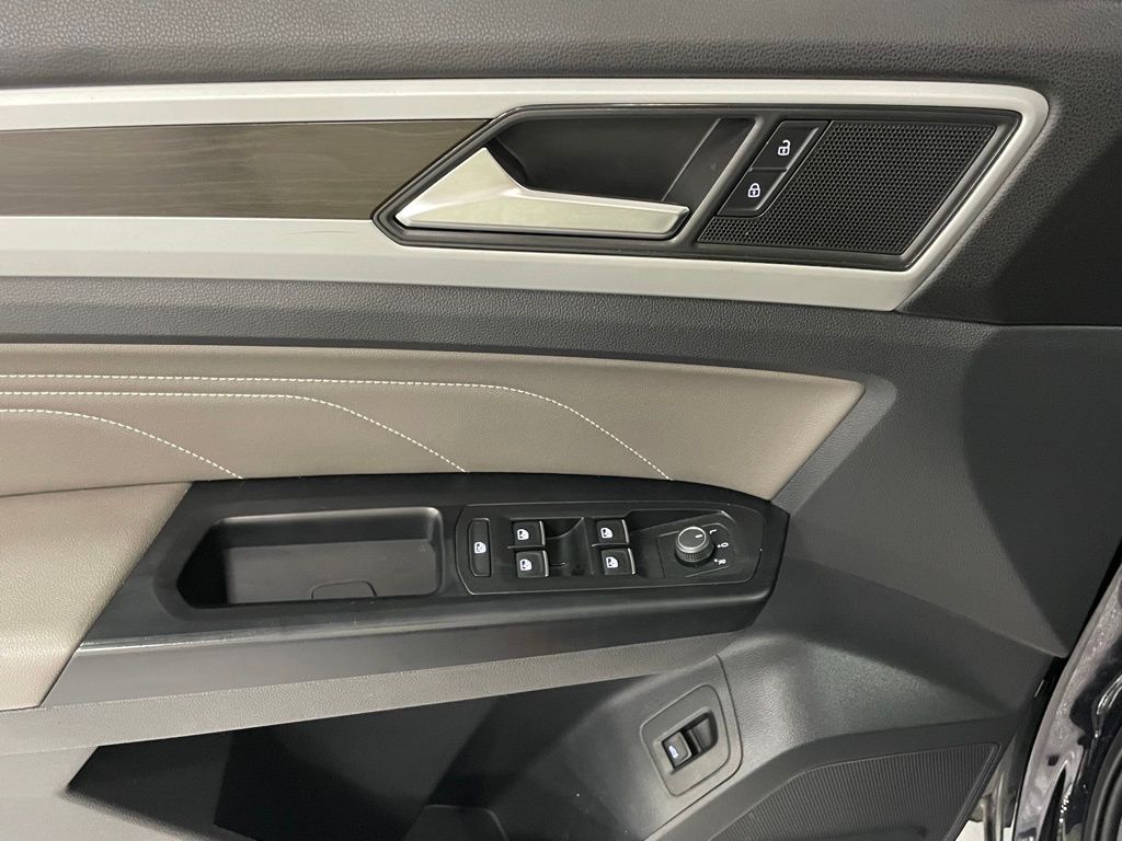 2021 Volkswagen Atlas 2.0T SE Technology Image 22 of 28