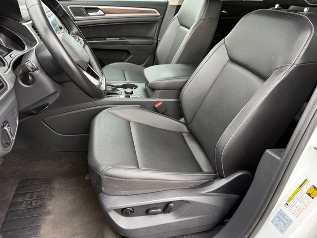 2021 Volkswagen Atlas 2.0T SE Technology Image 16 of 35
