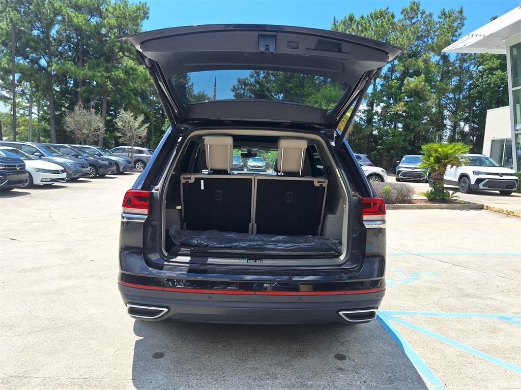 2021 Volkswagen Atlas 2.0T SE Technology Image 11 of 28