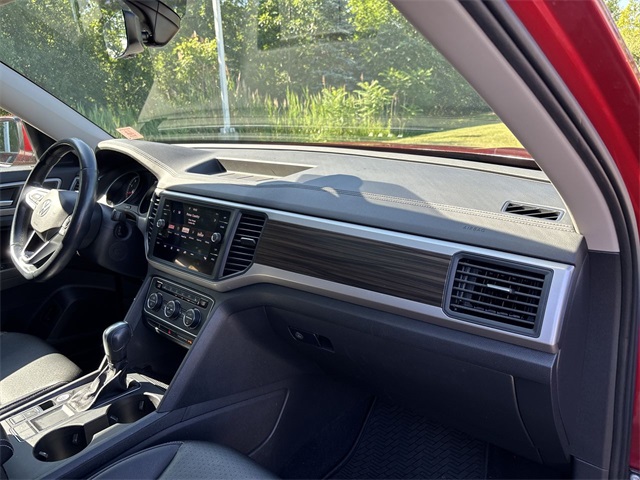 2021 Volkswagen Atlas 2.0T SE Technology Image 19 of 34