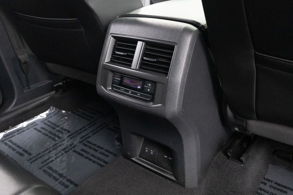 2021 Volkswagen Atlas 3.6L V6 SE Technology Image 33 of 37