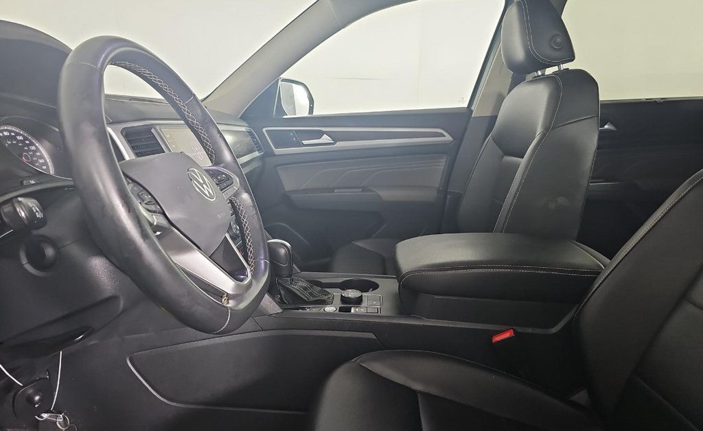 2021 Volkswagen Atlas 3.6L V6 SE Technology Image 8 of 37