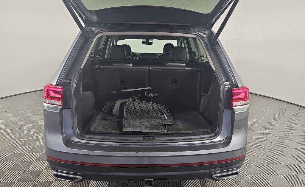 2021 Volkswagen Atlas 3.6L V6 SE Technology Image 10 of 37