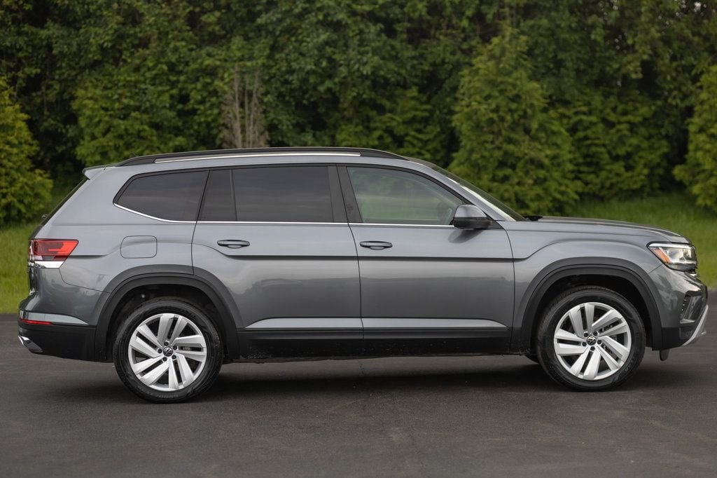 2021 Volkswagen Atlas 3.6L V6 SE Technology Image 5 of 37