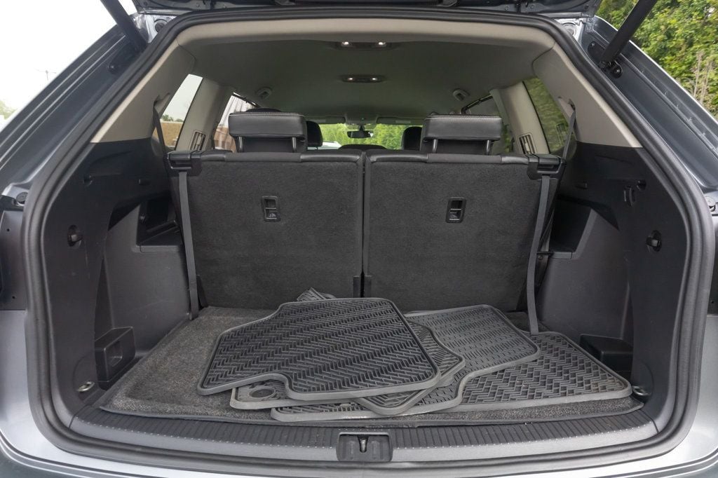 2021 Volkswagen Atlas 3.6L V6 SE Technology Image 15 of 37