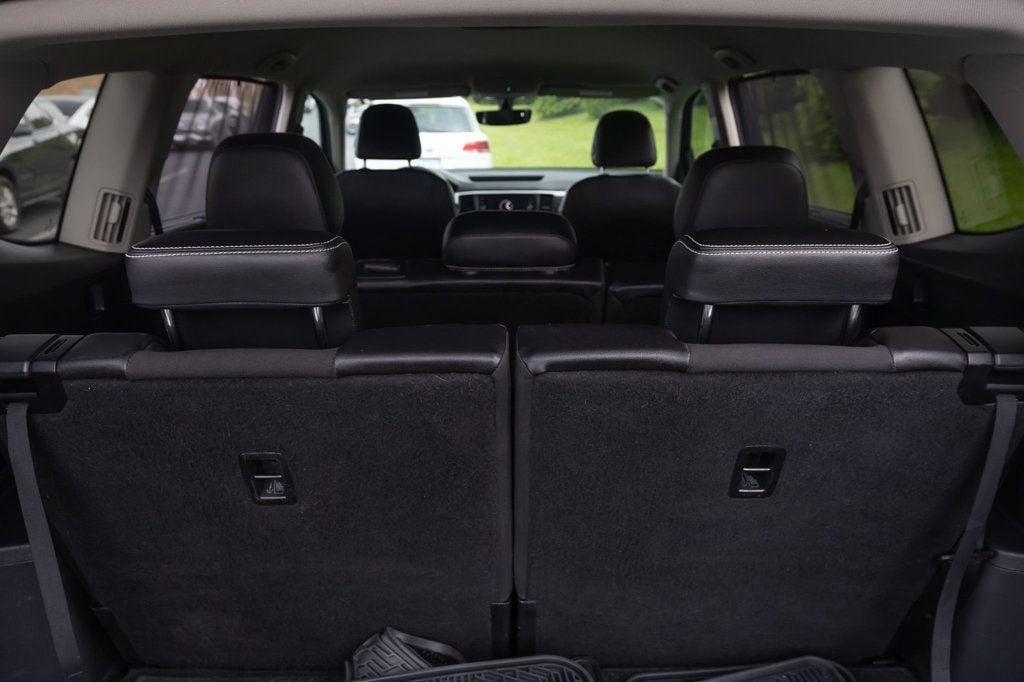 2021 Volkswagen Atlas 3.6L V6 SE Technology Image 16 of 37