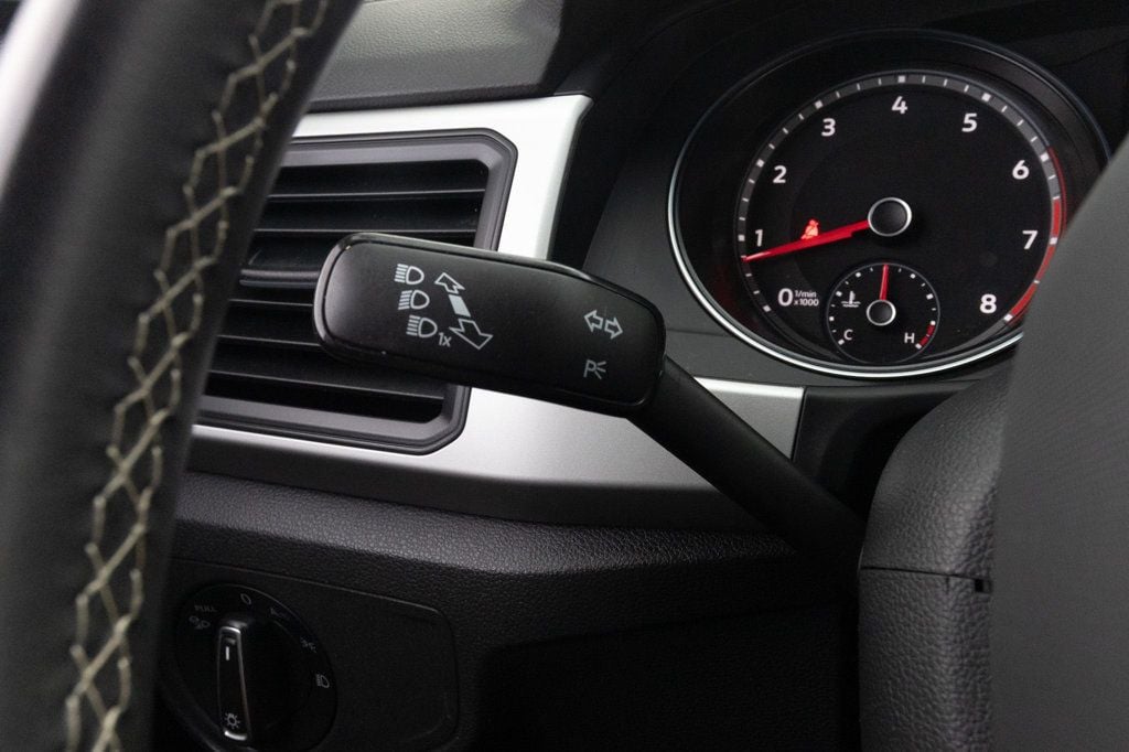 2021 Volkswagen Atlas 3.6L V6 SE Technology Image 24 of 37