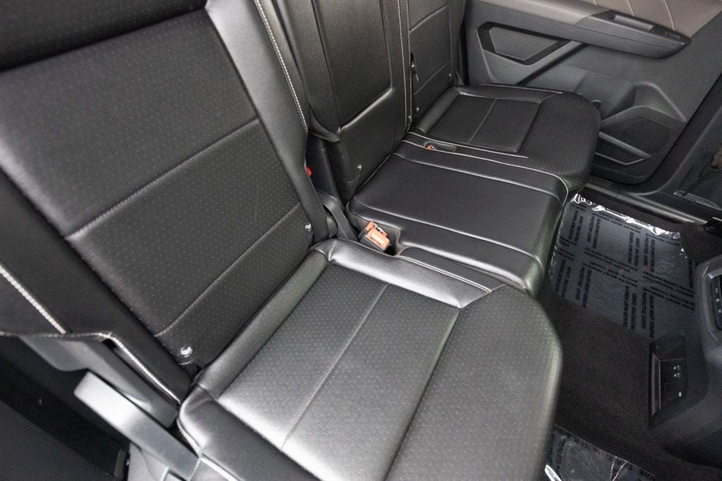 2021 Volkswagen Atlas 3.6L V6 SE Technology Image 32 of 37