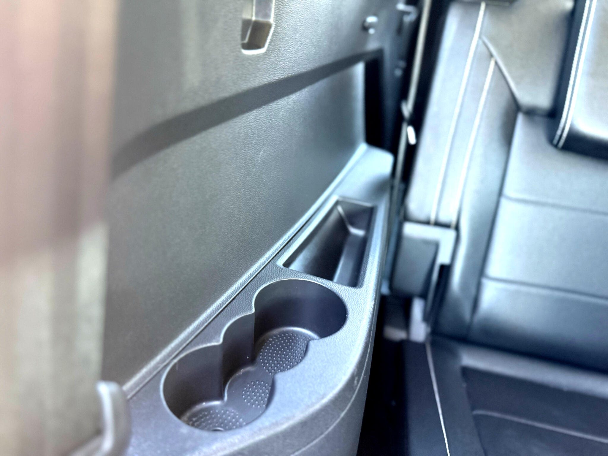 Vehicle image 36 of 43