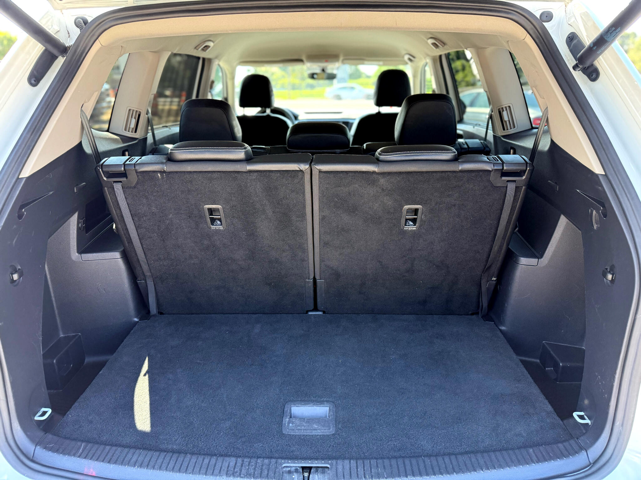 Vehicle image 6 of 43