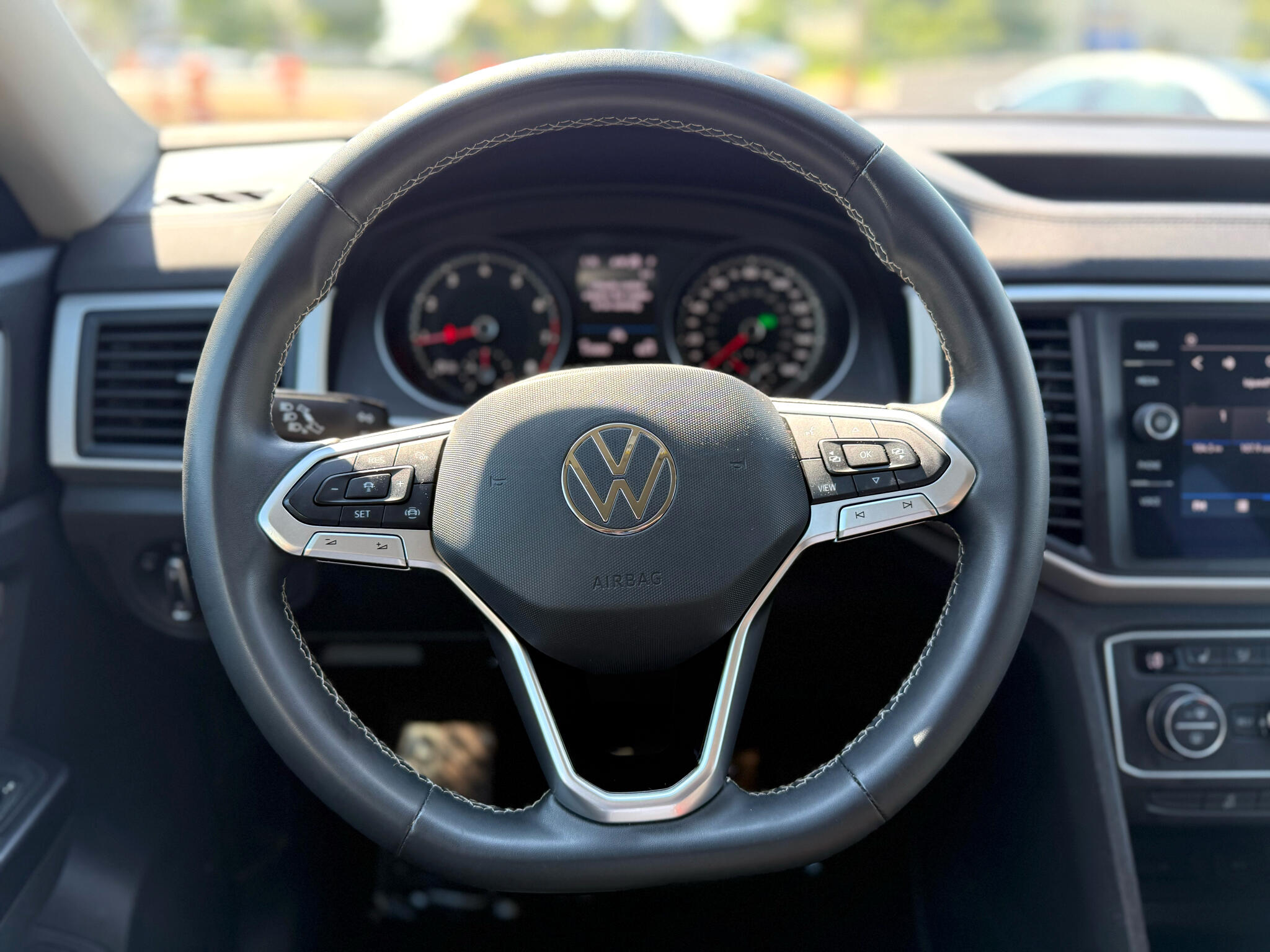 Vehicle image 35 of 43