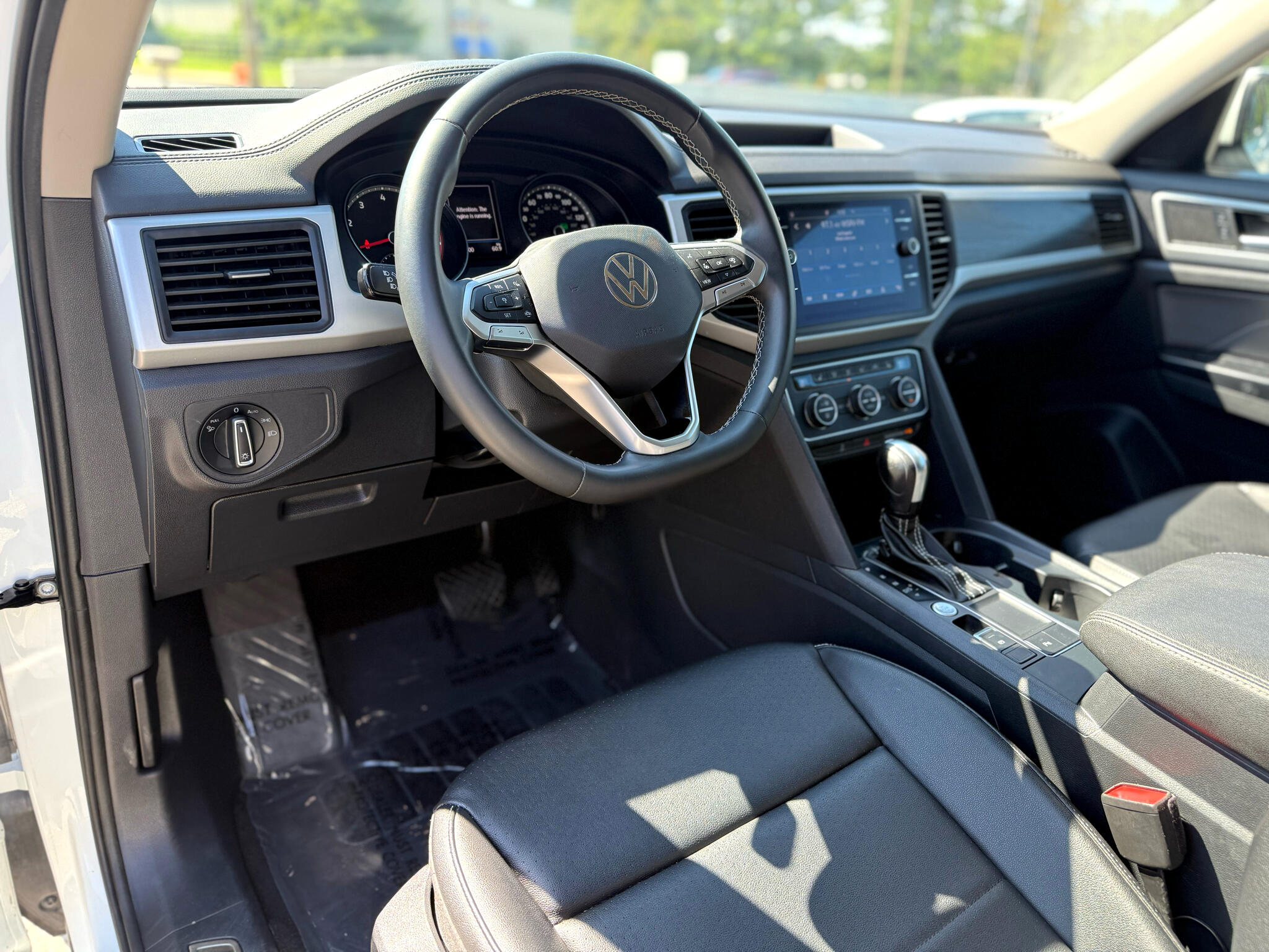 Vehicle image 19 of 43
