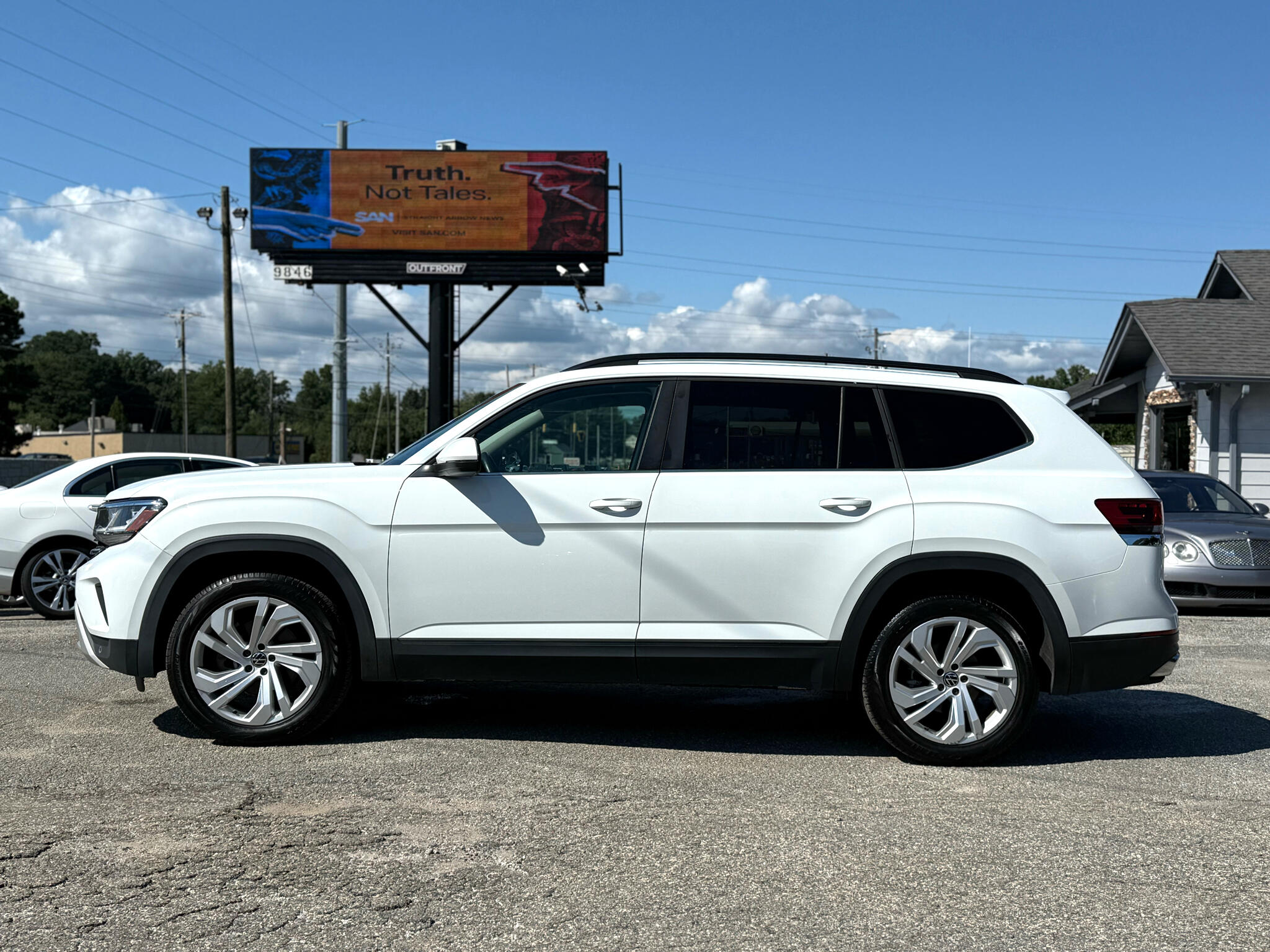 Vehicle image 5 of 43