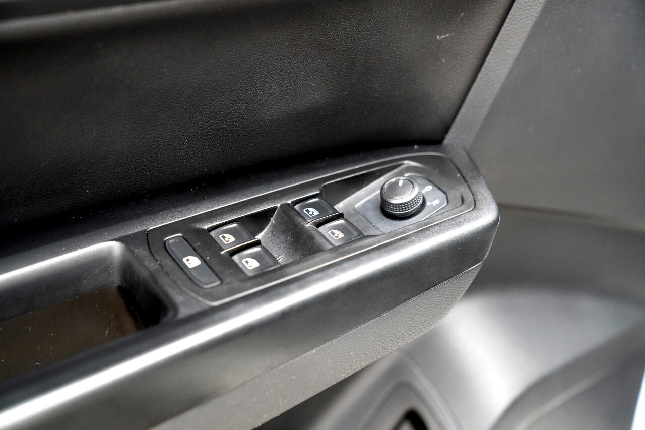 2021 Volkswagen Atlas 3.6L V6 SE Technology R-Line Image 25 of 51