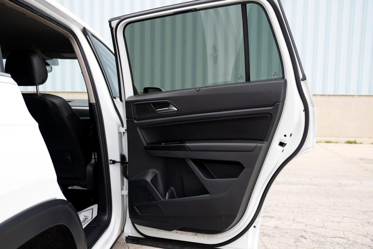2021 Volkswagen Atlas 3.6L V6 SE Technology R-Line Image 31 of 51