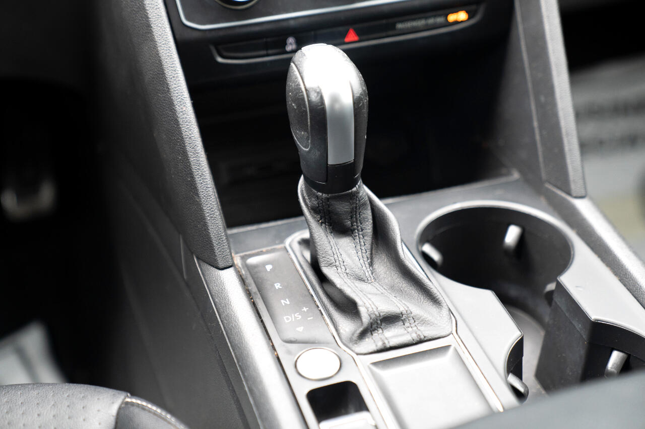 2021 Volkswagen Atlas 3.6L V6 SE Technology R-Line Image 41 of 51