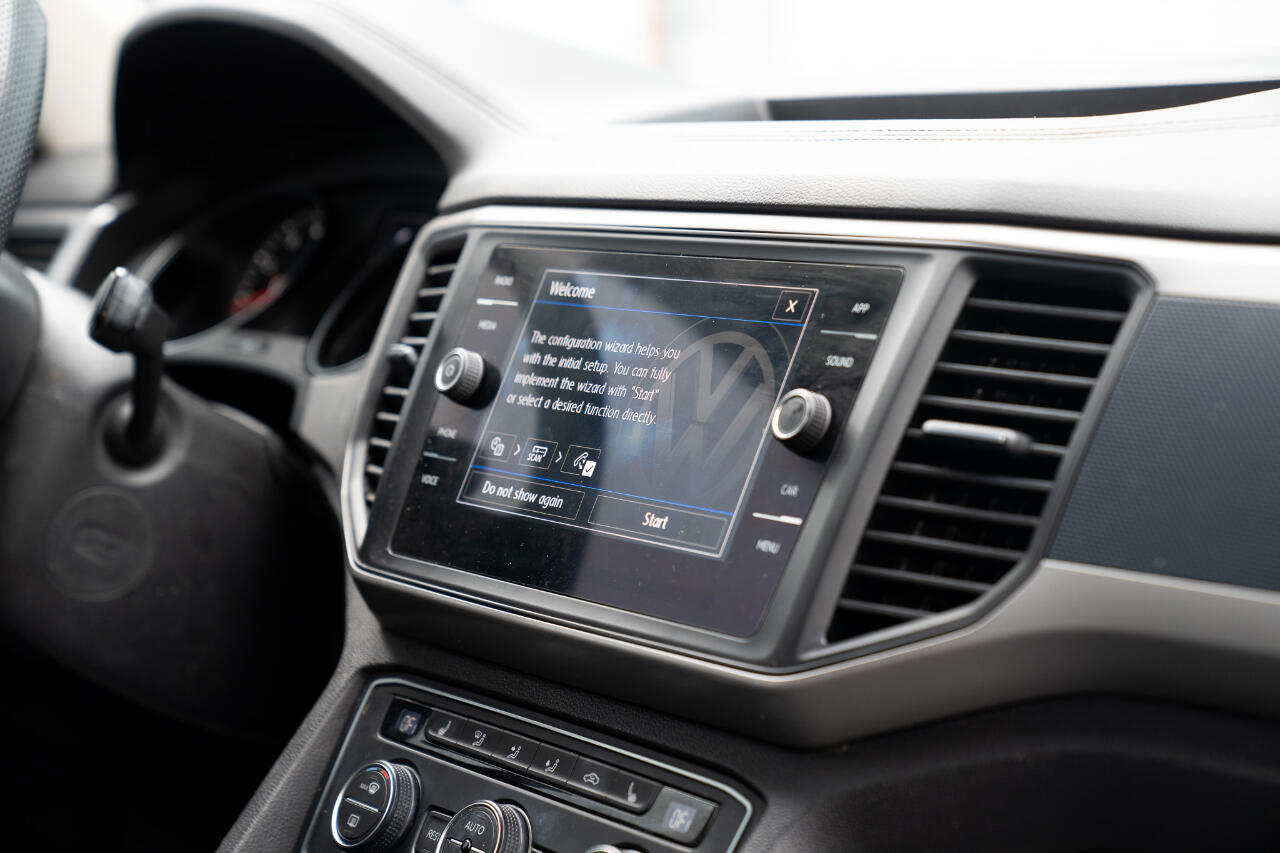 2021 Volkswagen Atlas 3.6L V6 SE Technology R-Line Image 35 of 51
