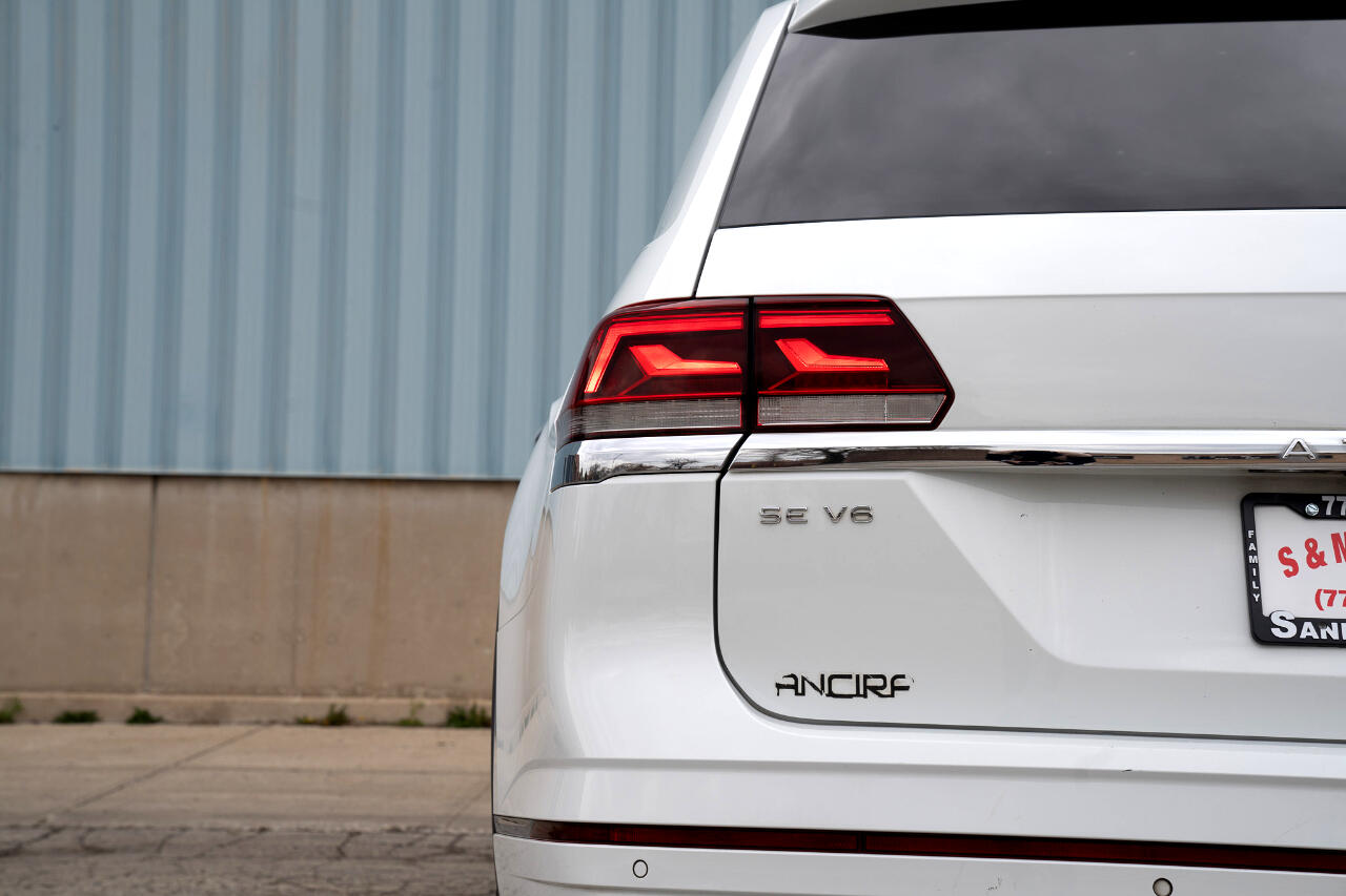 2021 Volkswagen Atlas 3.6L V6 SE Technology R-Line Image 18 of 51