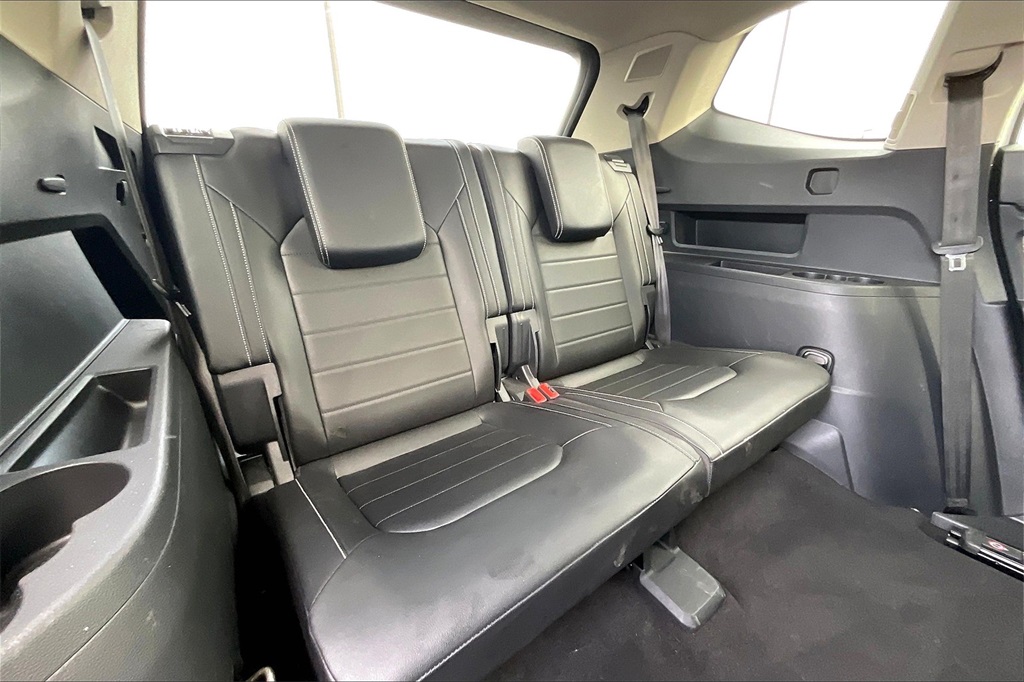 2021 Volkswagen Atlas 3.6L V6 SEL Premium R-Line Image 14 of 32