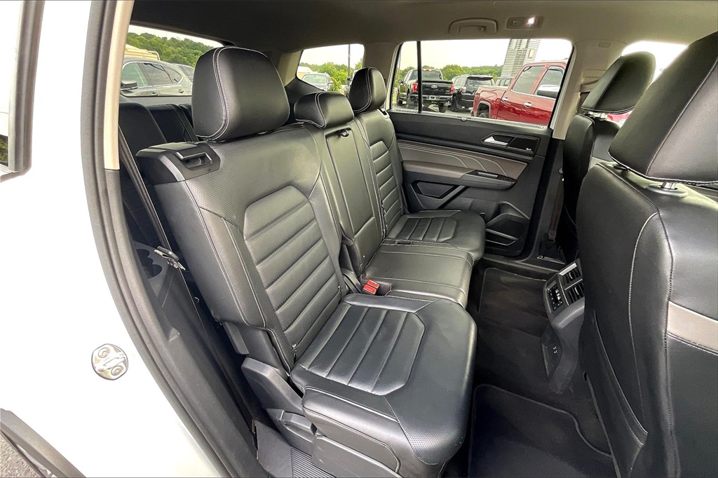 2021 Volkswagen Atlas 3.6L V6 SEL Premium R-Line Image 10 of 32