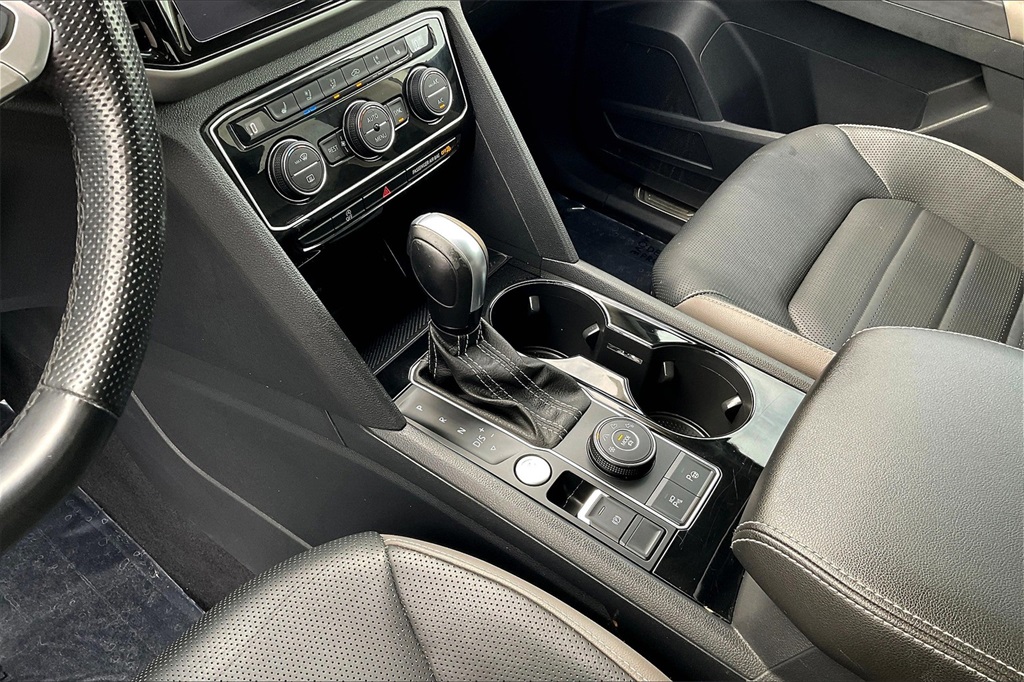 2021 Volkswagen Atlas 3.6L V6 SEL Premium R-Line Image 25 of 32