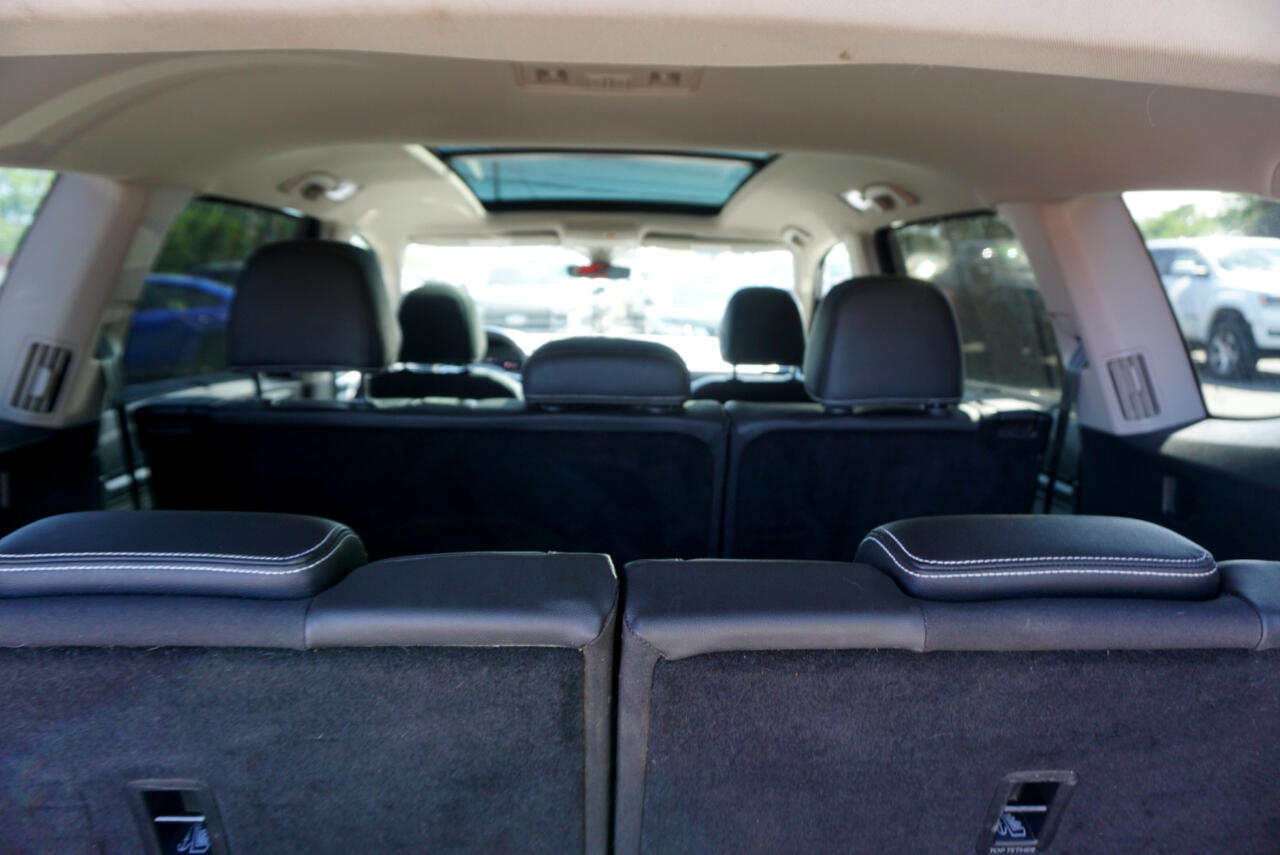 Vehicle image 9 of 29