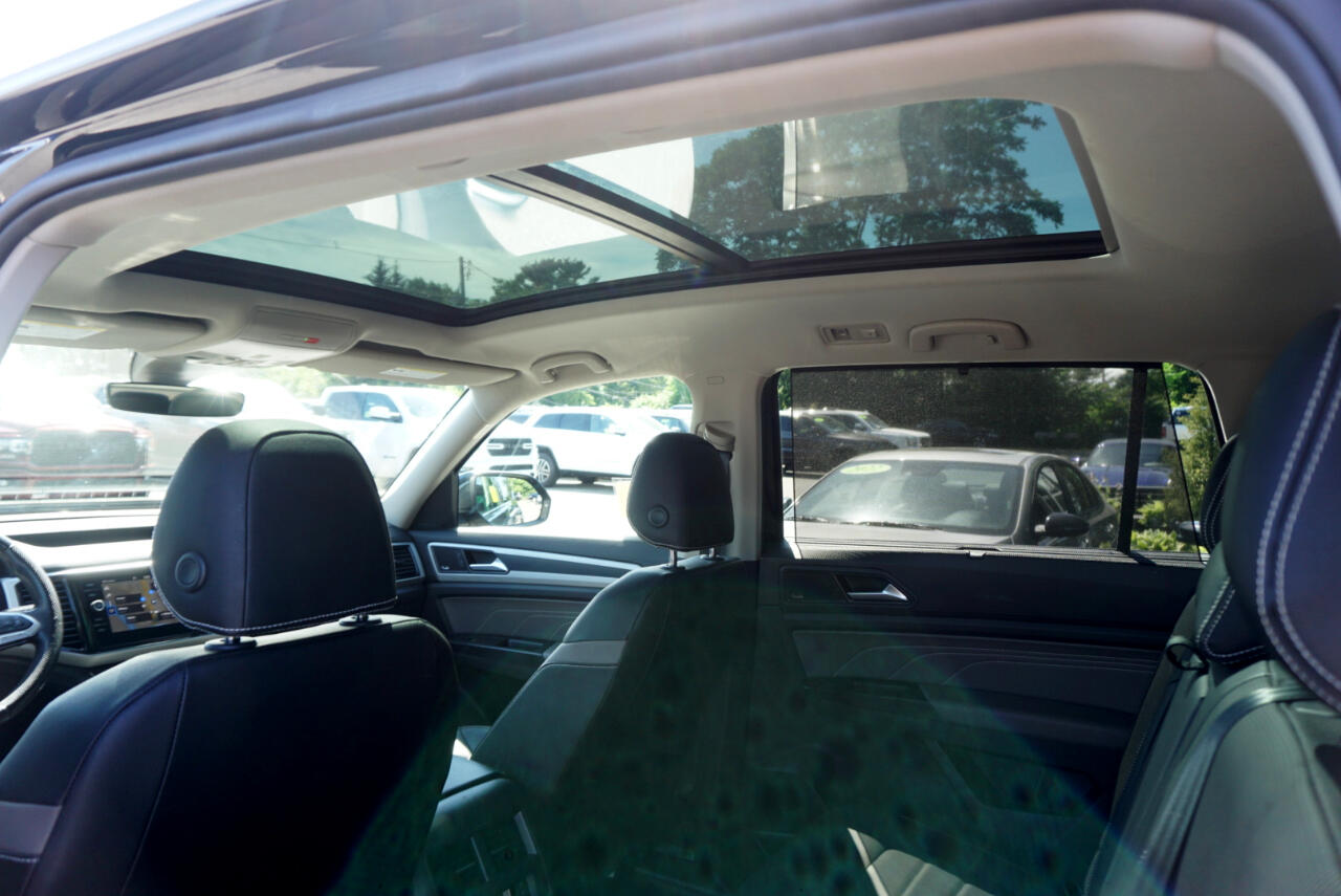 Vehicle image 21 of 29