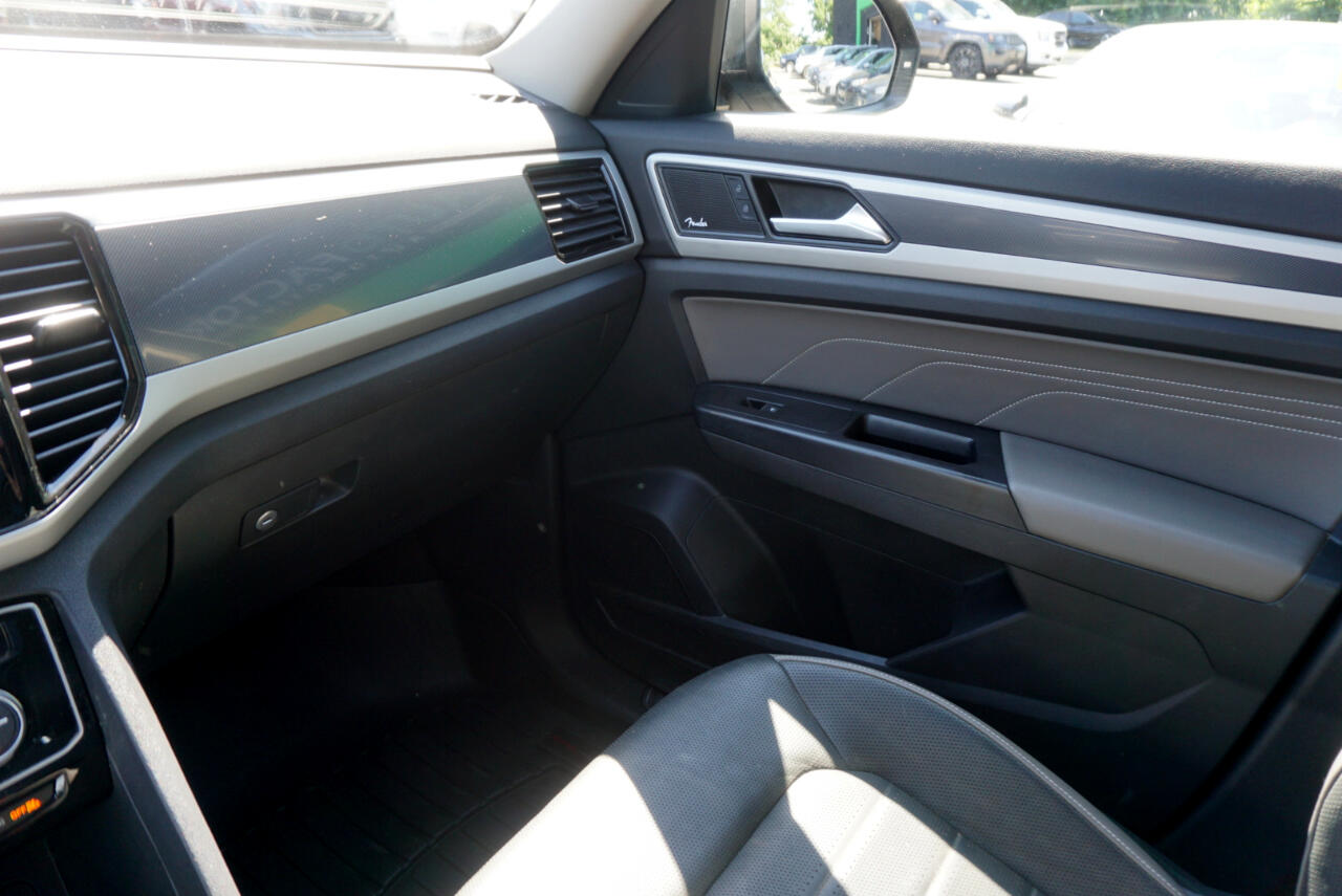 Vehicle image 27 of 29