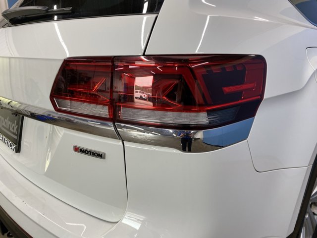 2021 Volkswagen Atlas 3.6L V6 SE Technology Image 10 of 50