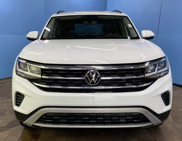2021 Volkswagen Atlas 3.6L V6 SE Technology Image 2 of 50